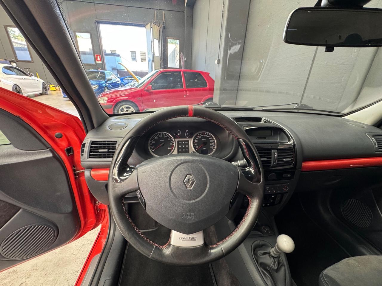 Renault Clio rs 182