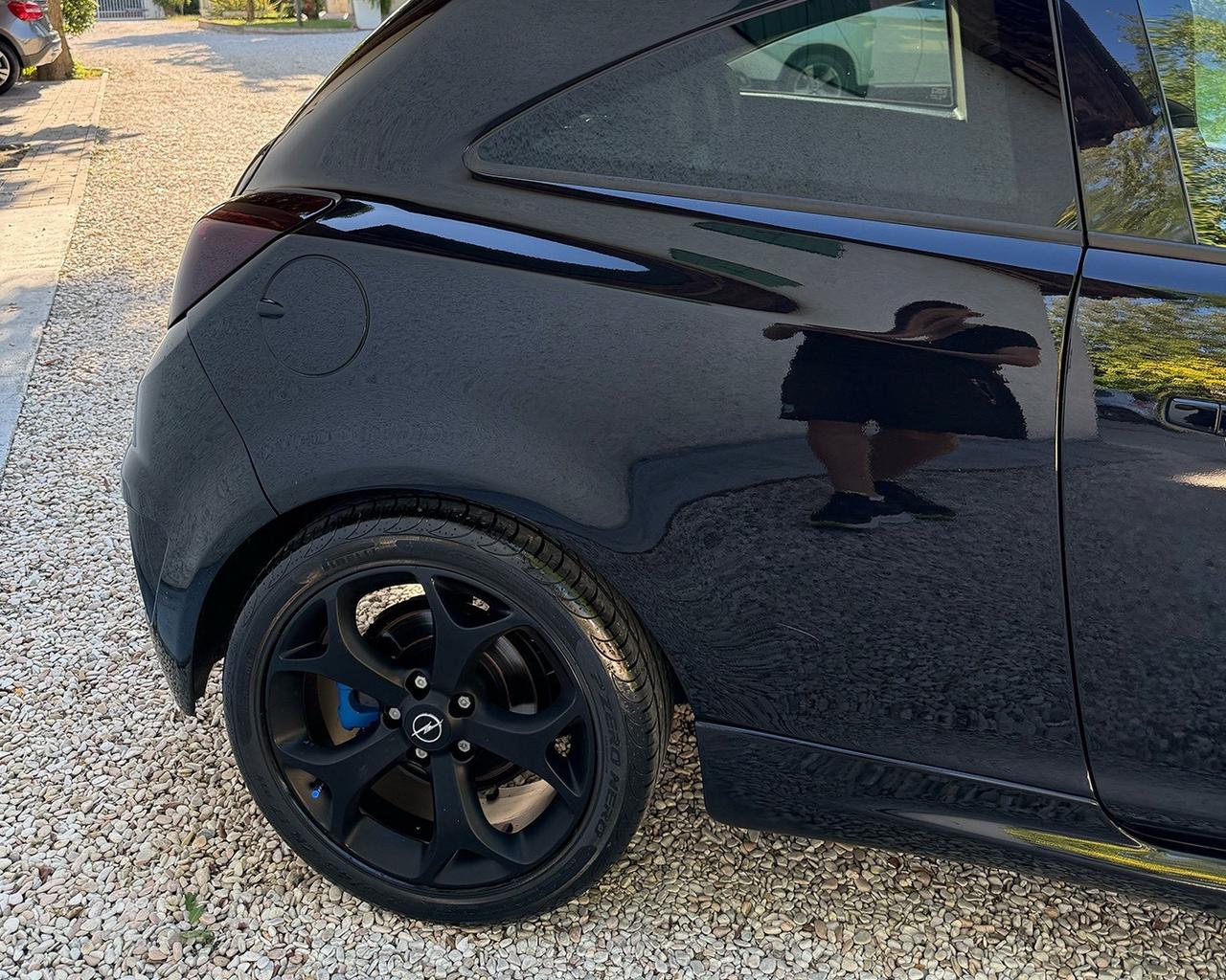 Opel Corsa 1.6 T 192CV 3 porte OPC