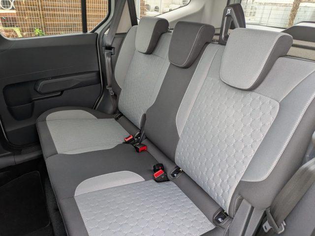 FORD Tourneo Courier 1.0 EcoBoost Titanium