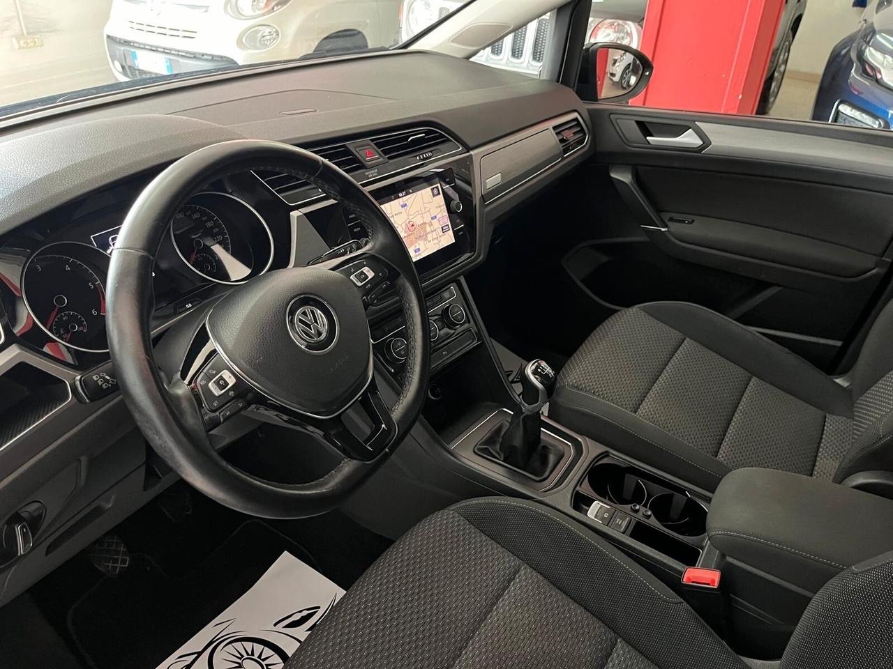 Volkswagen Touran 2.0 TDI 150 CV SCR DSG Executive BlueMotion Tech.