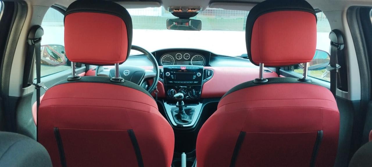 Lancia Ypsilon 1.2 69 CV 5 porte S&S Gold