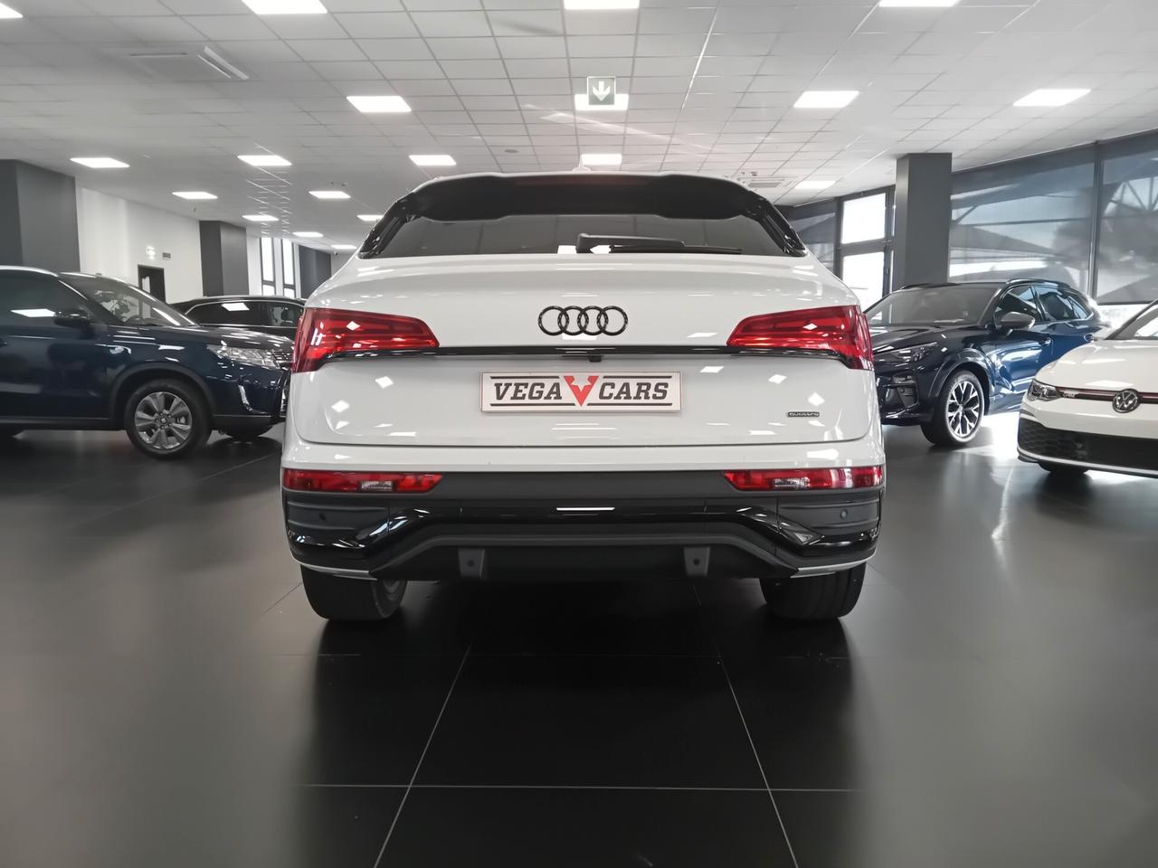 Audi Q5 40 TDI 204 CV quattro S tronic Identity Black