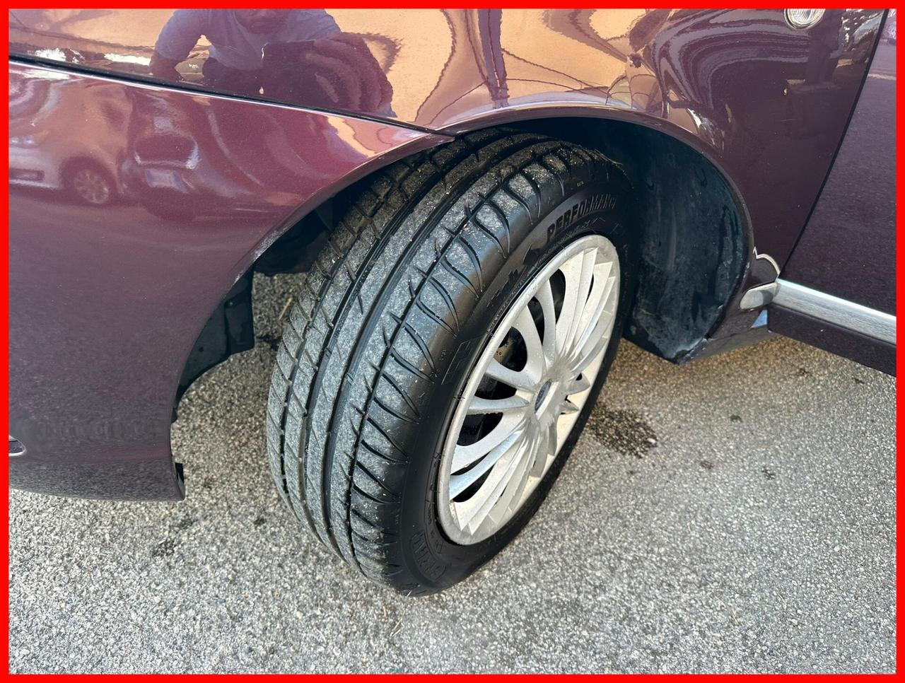 Lancia Ypsilon 1.4 Diva Ecochic GPL
