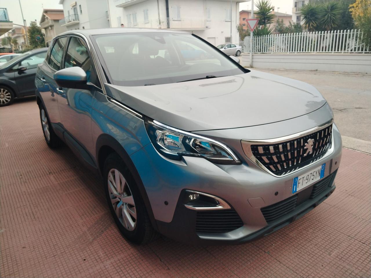 Peugeot 3008 BlueHDi 120 S&S Business