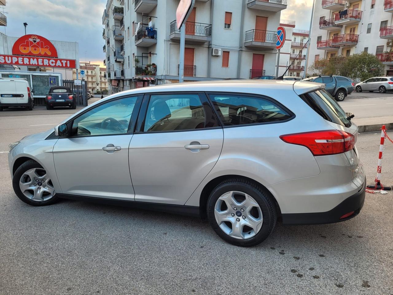 Ford Focus 1.5 TDCi * 95 CV * Navi GRANDE * Full * Garantita 12 Mesi