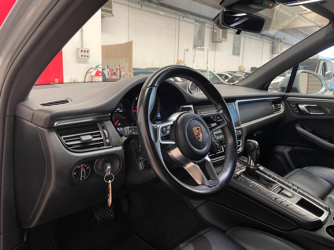 Porsche Macan 2.0 245cv pdk-LEGGI SOTTO