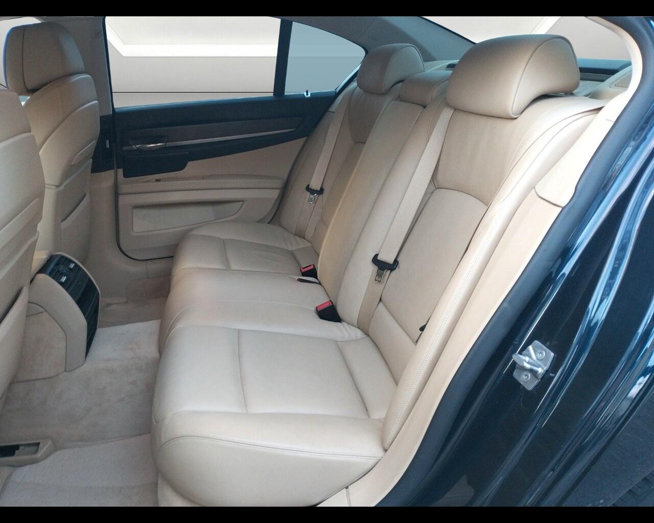 BMW Serie 7 (F01/02/04) 730d Futura