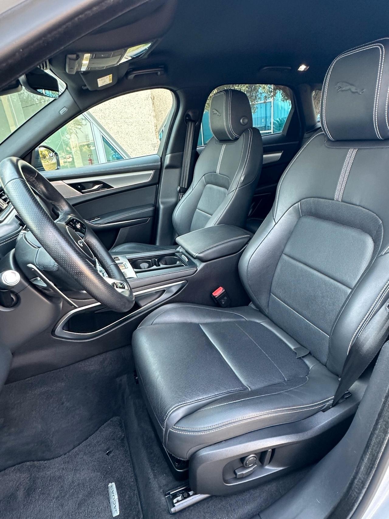 Jaguar F-Pace R-Dynamic S awd offerta T-Stock prezzo imperdibile