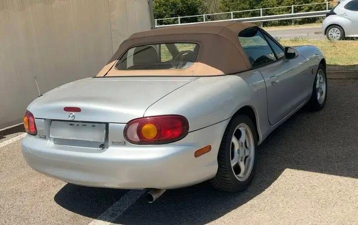 Mazda MX-5 1.9 Benzina Cabrio
