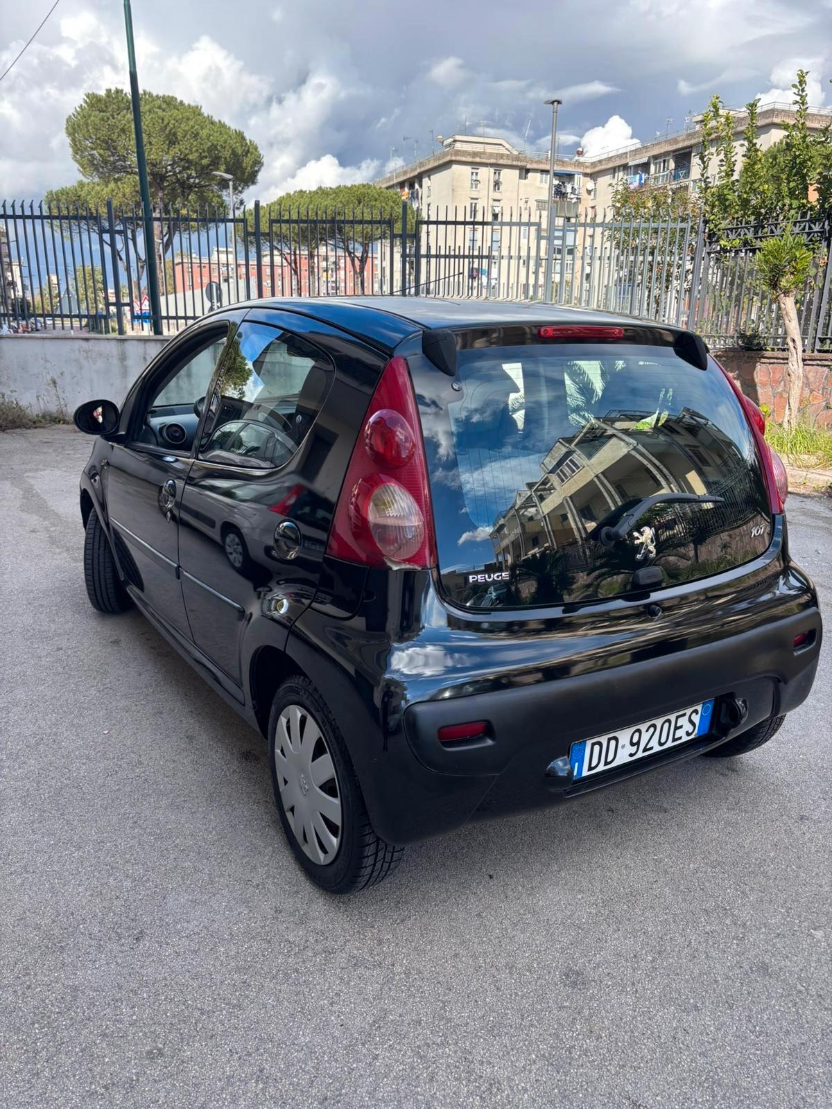 Peugeot 107 1.0 68CV 3p. Sweet Years