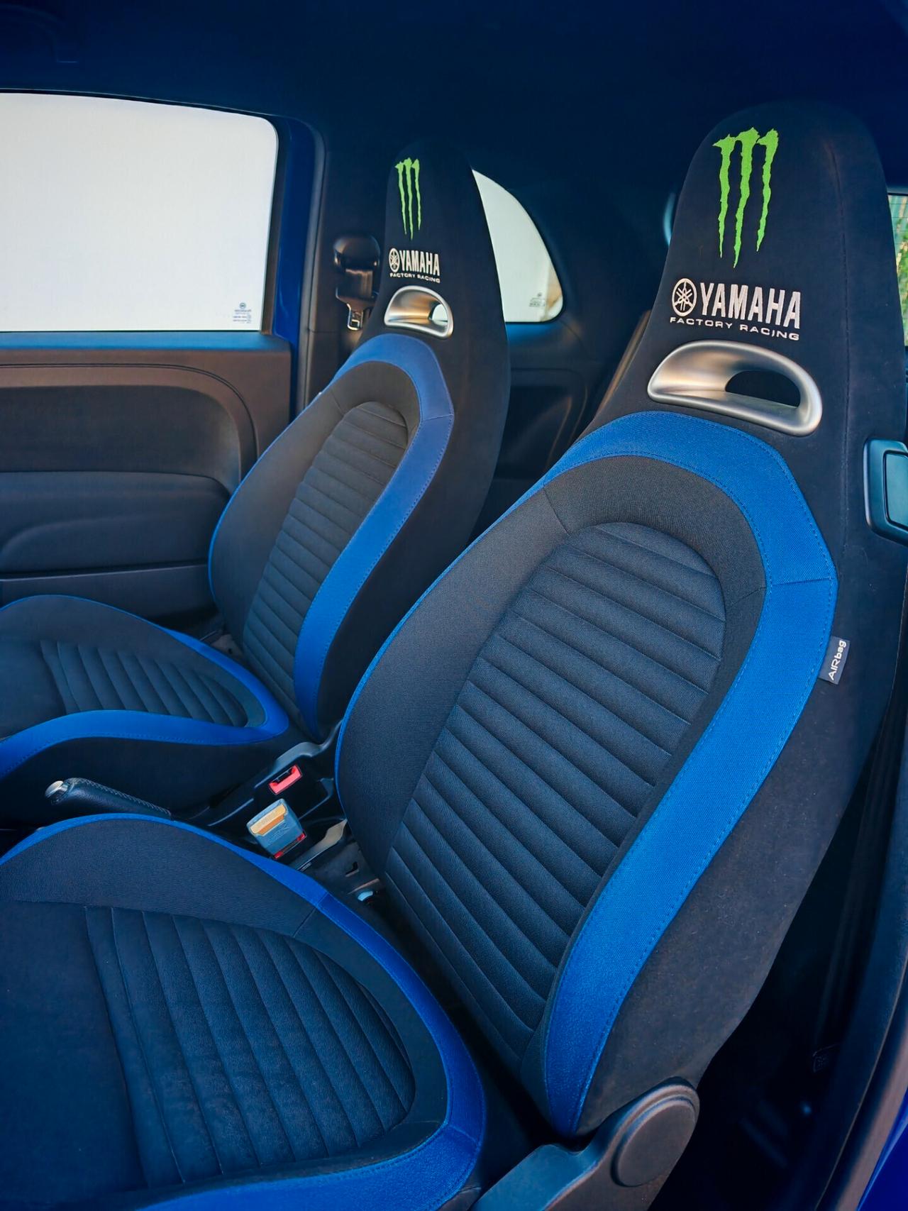 Abarth 595 1.4 Turbo T-Jet 165 CV Monster Energy Yamaha