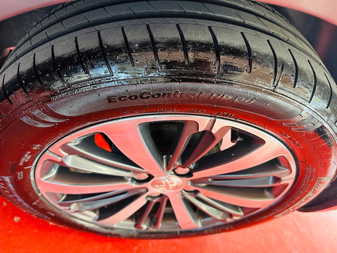 Peugeot 208 PureTech 82 5 porte Allure