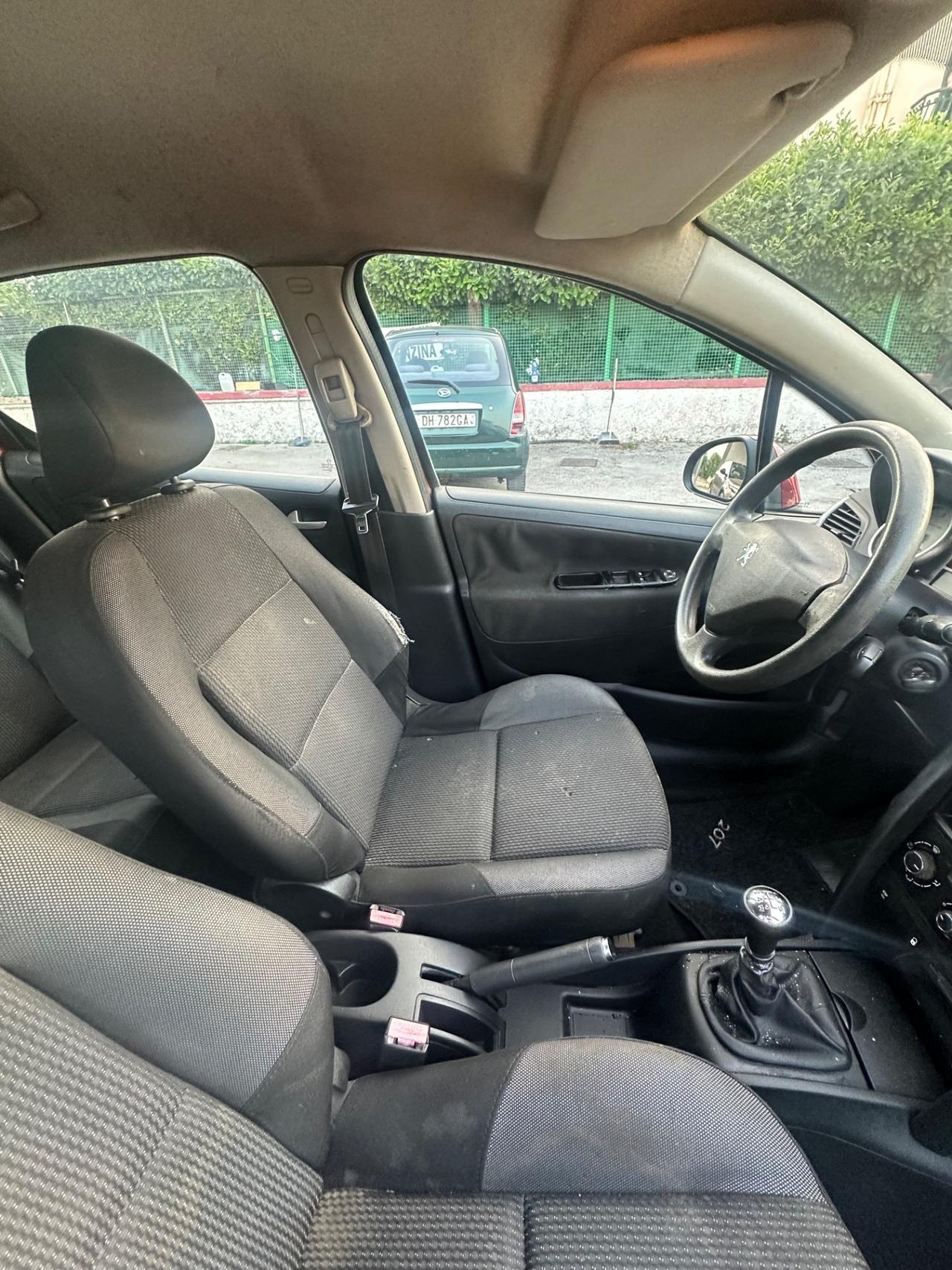 Peugeot 207 1.4 HDi 70CV FAP 5p. XS