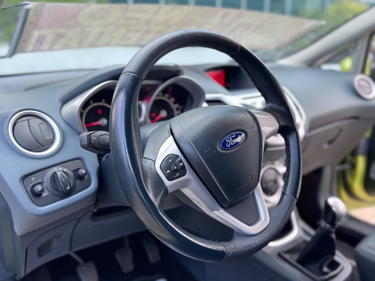 Ford Fiesta 1.2 Benzina 82cv - neopatentati 2010