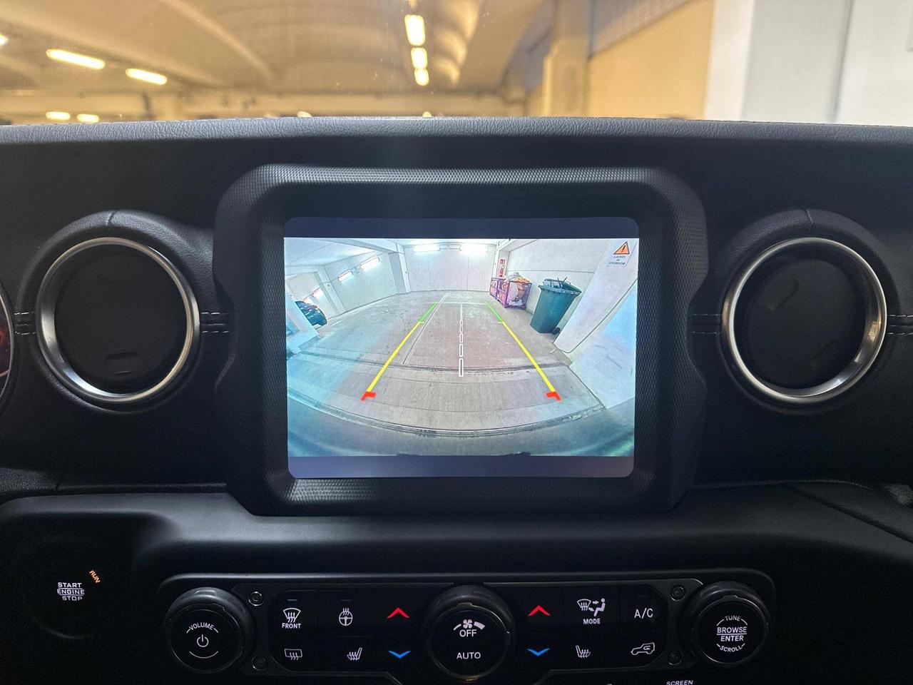 Jeep Wrangler Unlimited 2.2 mjt II Sahara