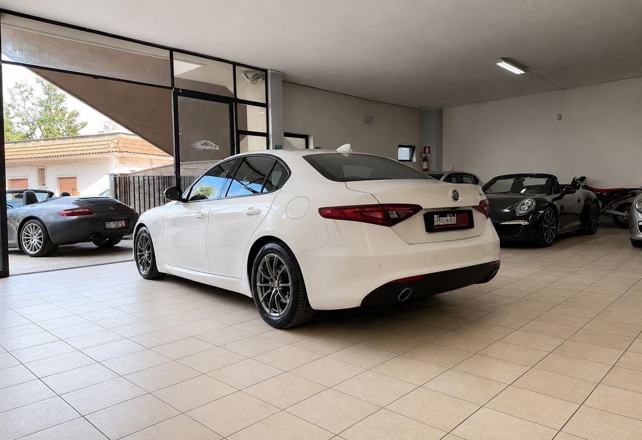 Alfa Romeo Giulia 2.2 t Business Sport Launch Edition 180cv automatica