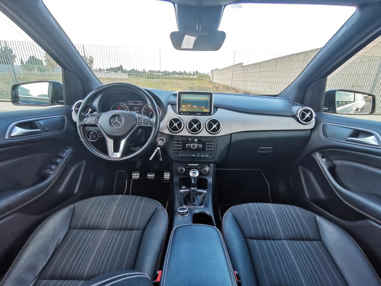 Mercedes-benz B 180 BlueEFFICIENCY Prem. TETTO/NAVIG