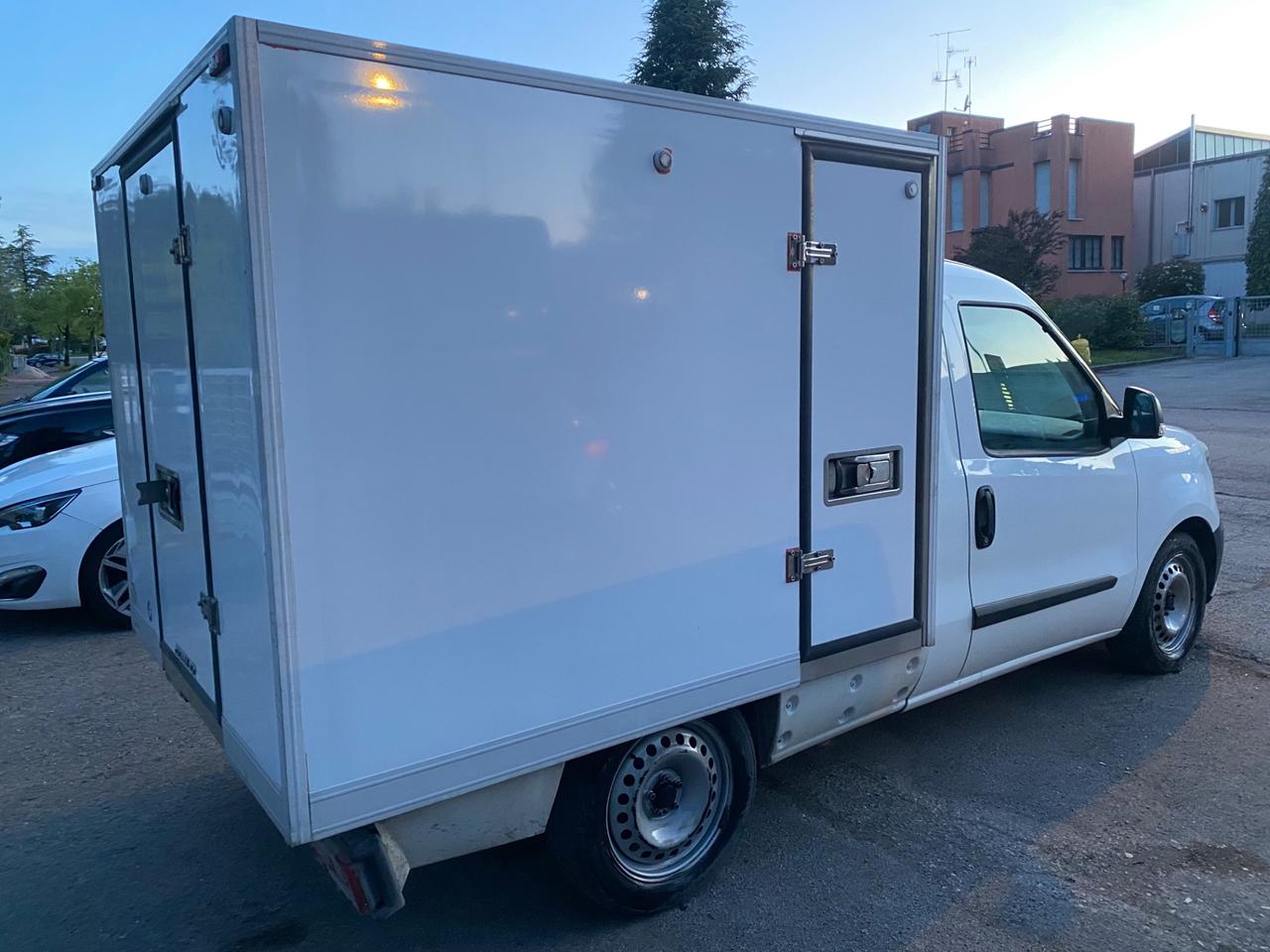 Fiat Doblo 1.6 CELLA FRIGO