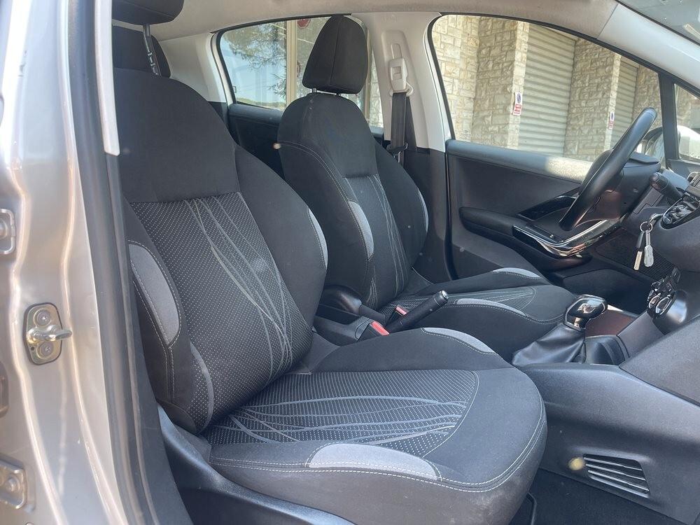 Peugeot 208 1.2 VTi 82 CV 5 porte Allure NEO PATENTATI