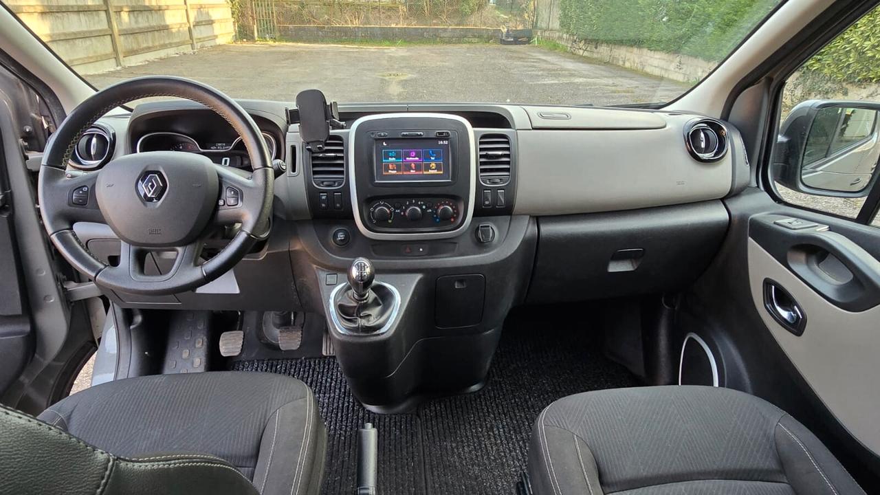 Renault Trafic 1.6 dCi 120CV Intens Passenger