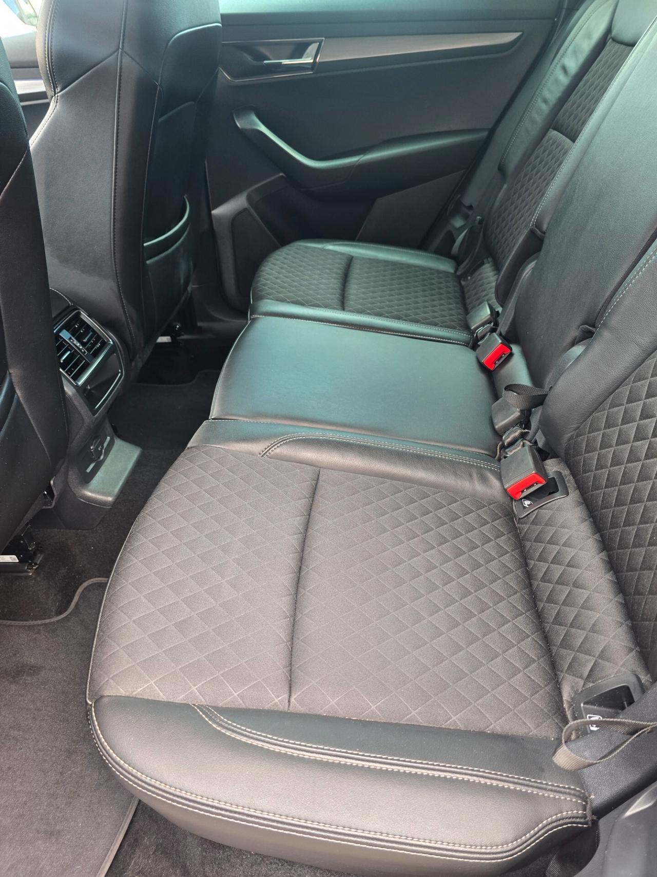 Skoda Karoq 1.6 TDI SCR DSG SportLine