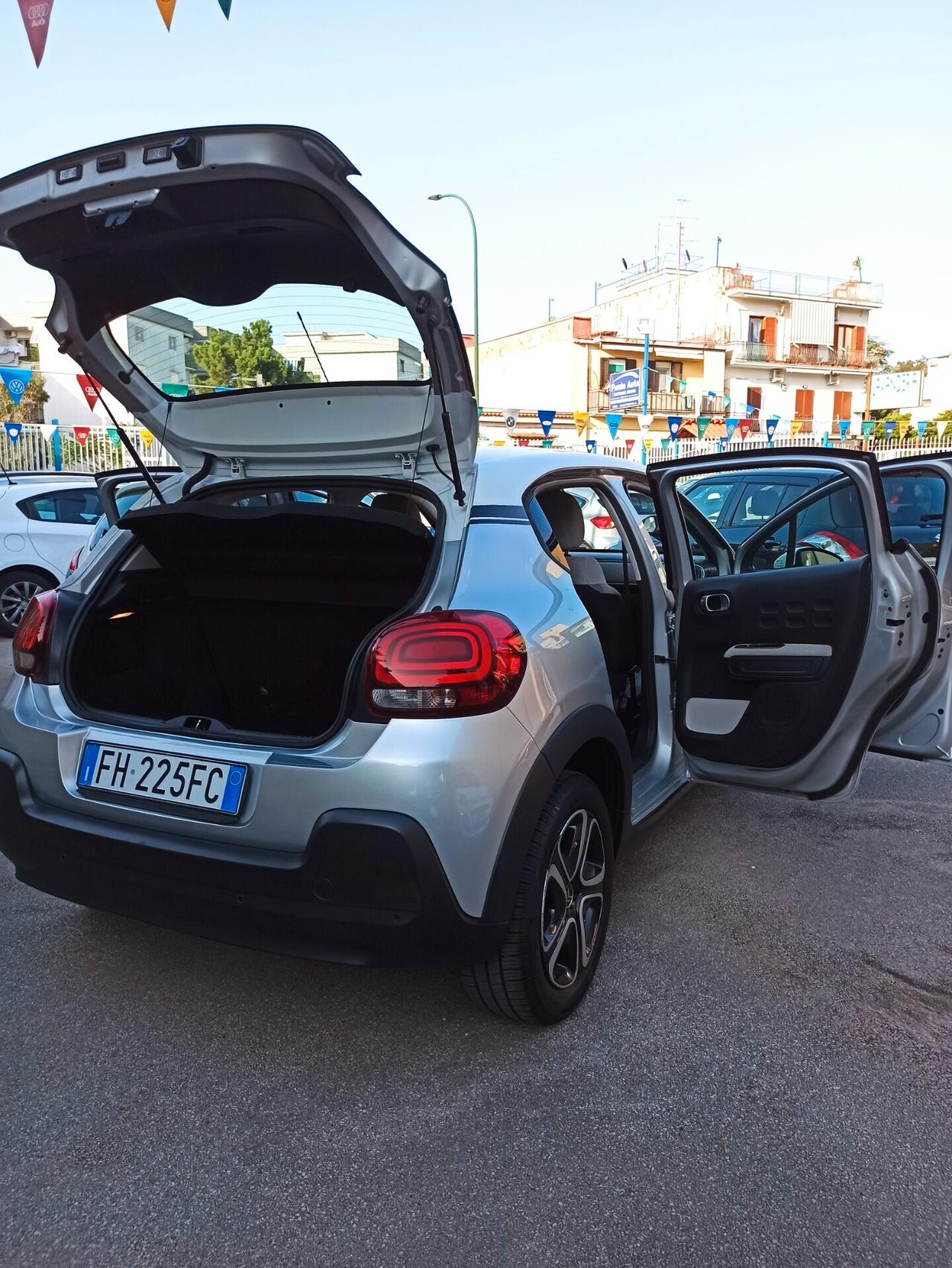 Citroen C3 PureTech 82 cv Shine Benzina