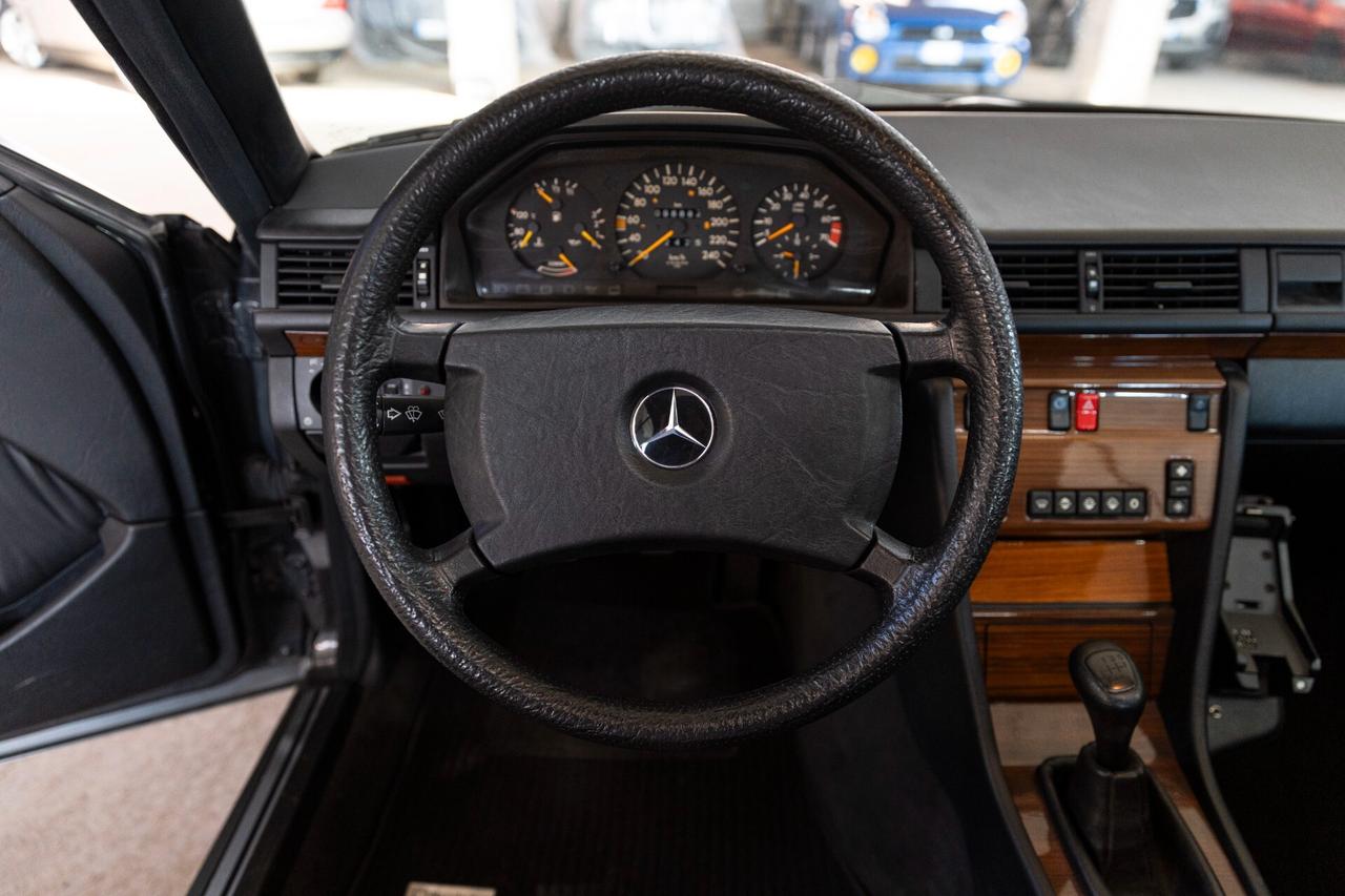 Mercedes-benz 300 CE cat Coupé