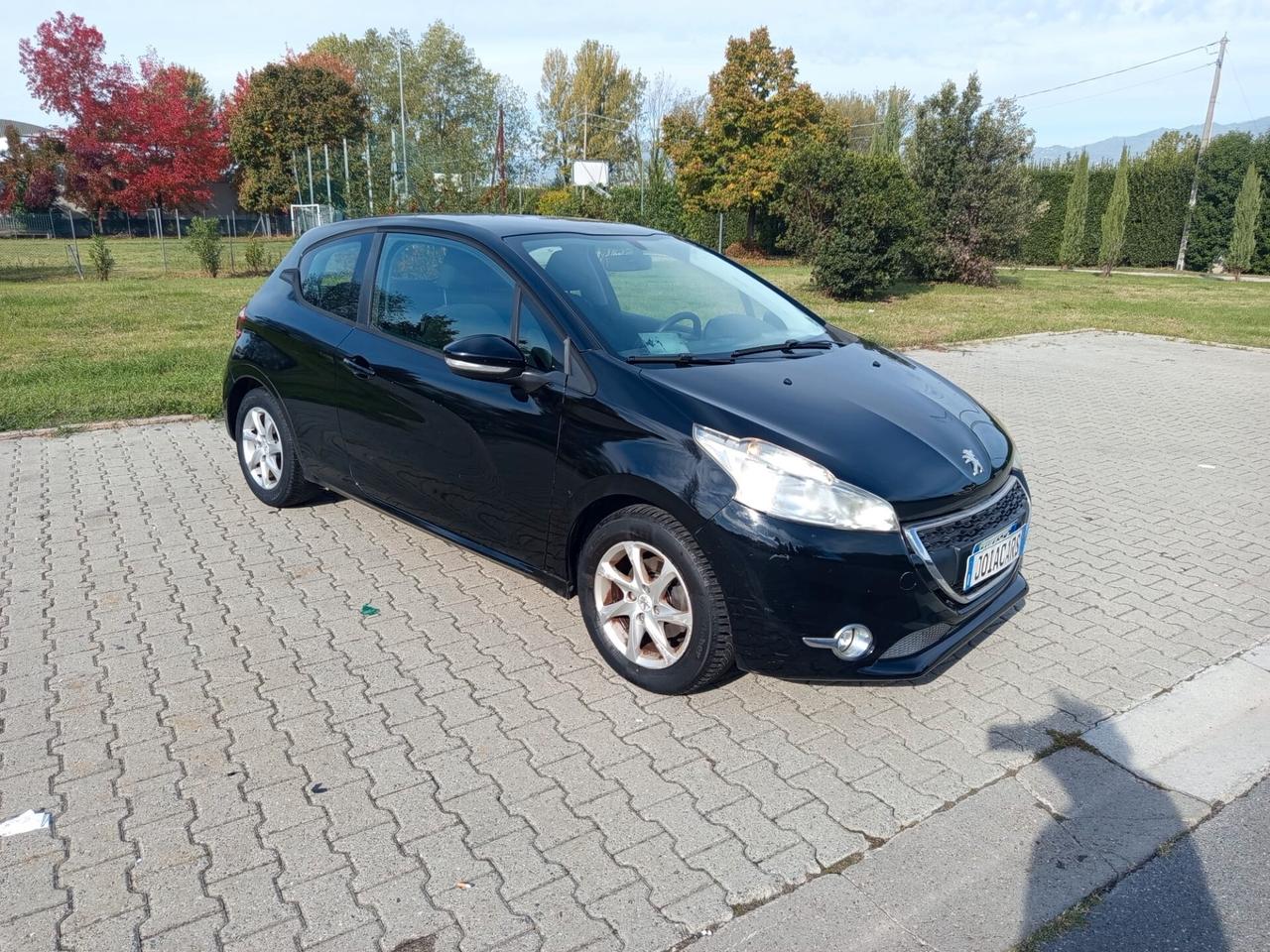 Peugeot 208 1.2 VTi 82 CV 3 porte Allure
