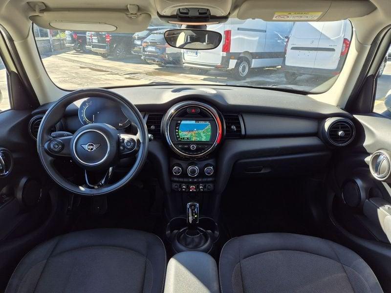 MINI Mini 5 porte Mini 5p 1.5 One Baker Street 102cv auto