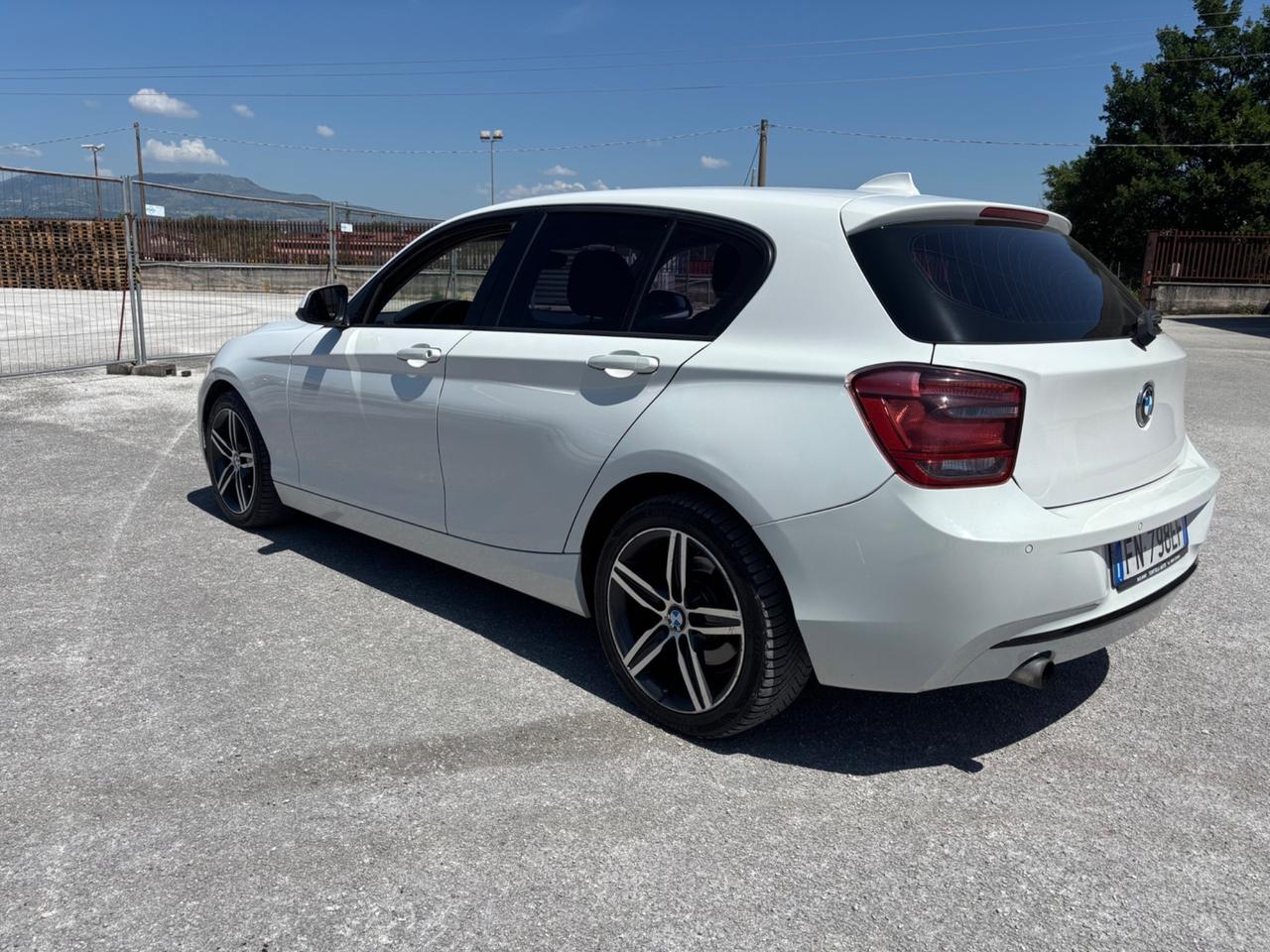 Bmw 118 118d 5p. Msport
