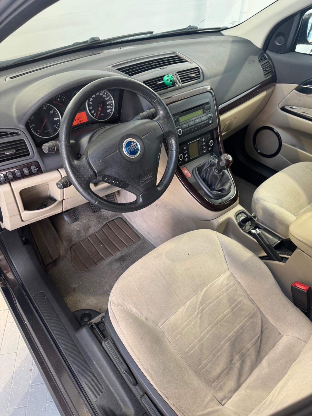 Fiat Croma 1.9 Multijet 16V Must