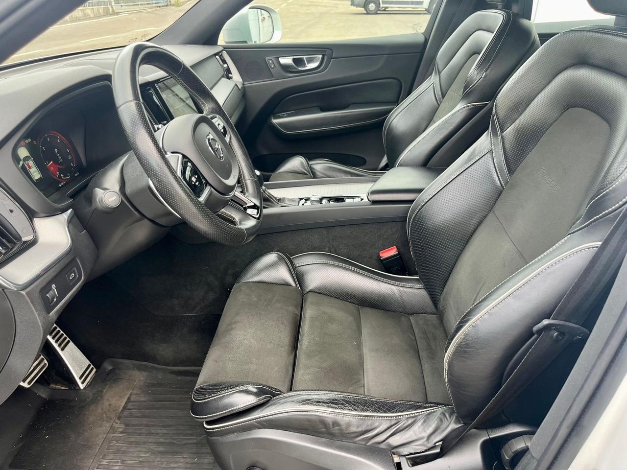 Volvo XC60 2.0d 4x4 R-Design 2018 139.000km perfetta