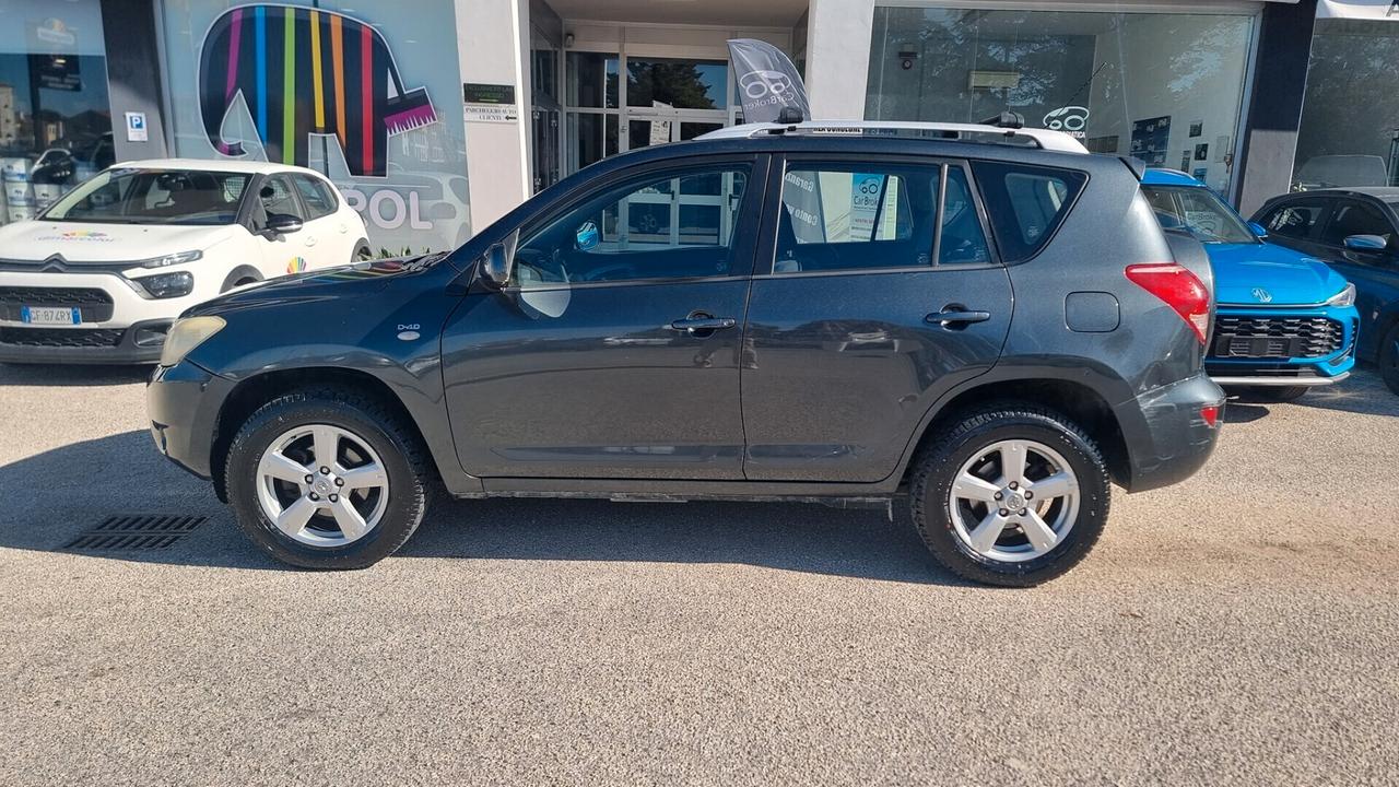 Toyota RAV 4 RAV4 2.2 D-4D 136 CV Luxury 4X4