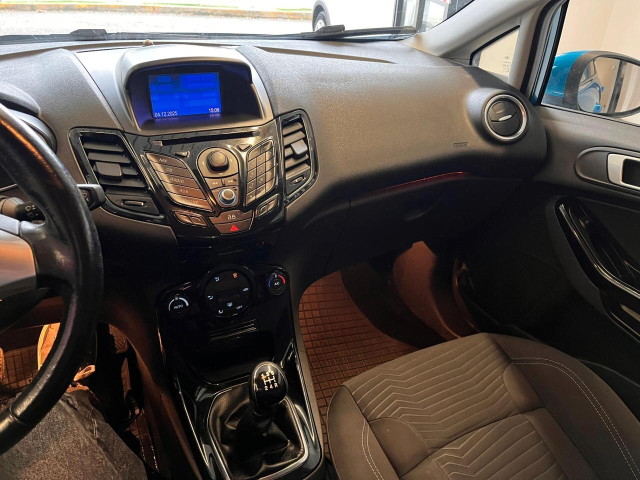 Ford Fiesta 1.5 TDCi 75CV 5 porte Titanium