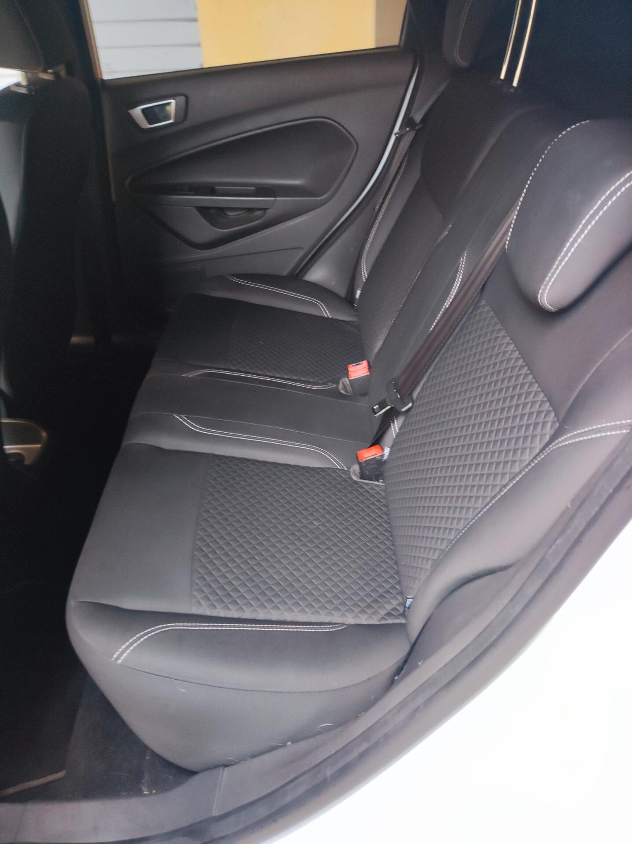 Ford Fiesta 1.0 100CV AUTOMATICA Black & White Edition