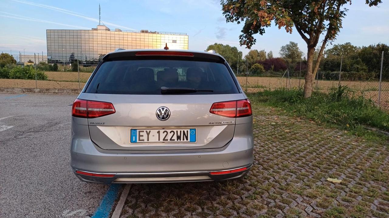 Volkswagen Passat 2.0 TDI DSG Highline BlueMotion Technology