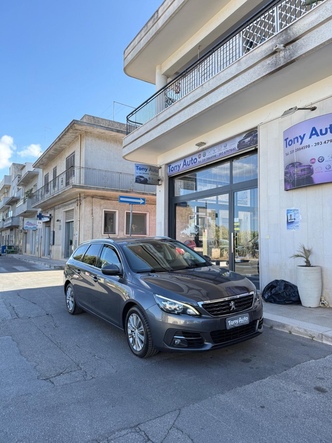 Peugeot 308 1.5 bluehdi Allure Pack CAMBIO AUTOMATICO,NAVI,TELECAMERA,FARI LED,VIRTUAL COCKPIT