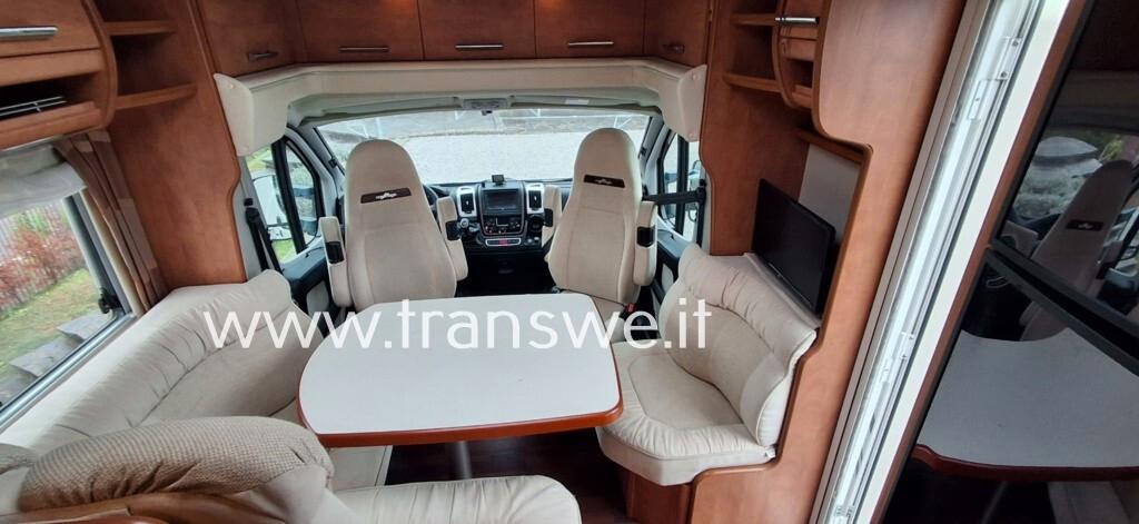 Carthago Chic C-Line T4.2 Camper semintegrale con letto matrimoniale in coda