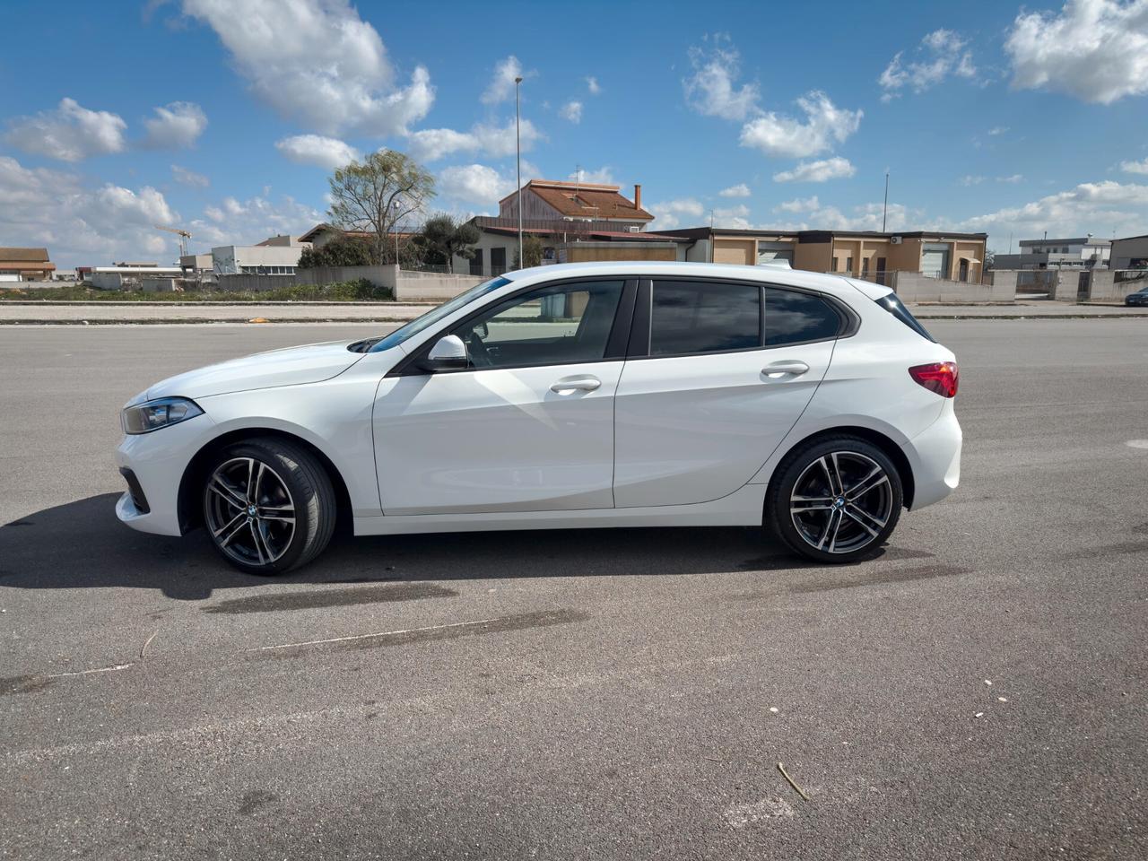 Bmw 116d 5p. F40 1.5 116 cv