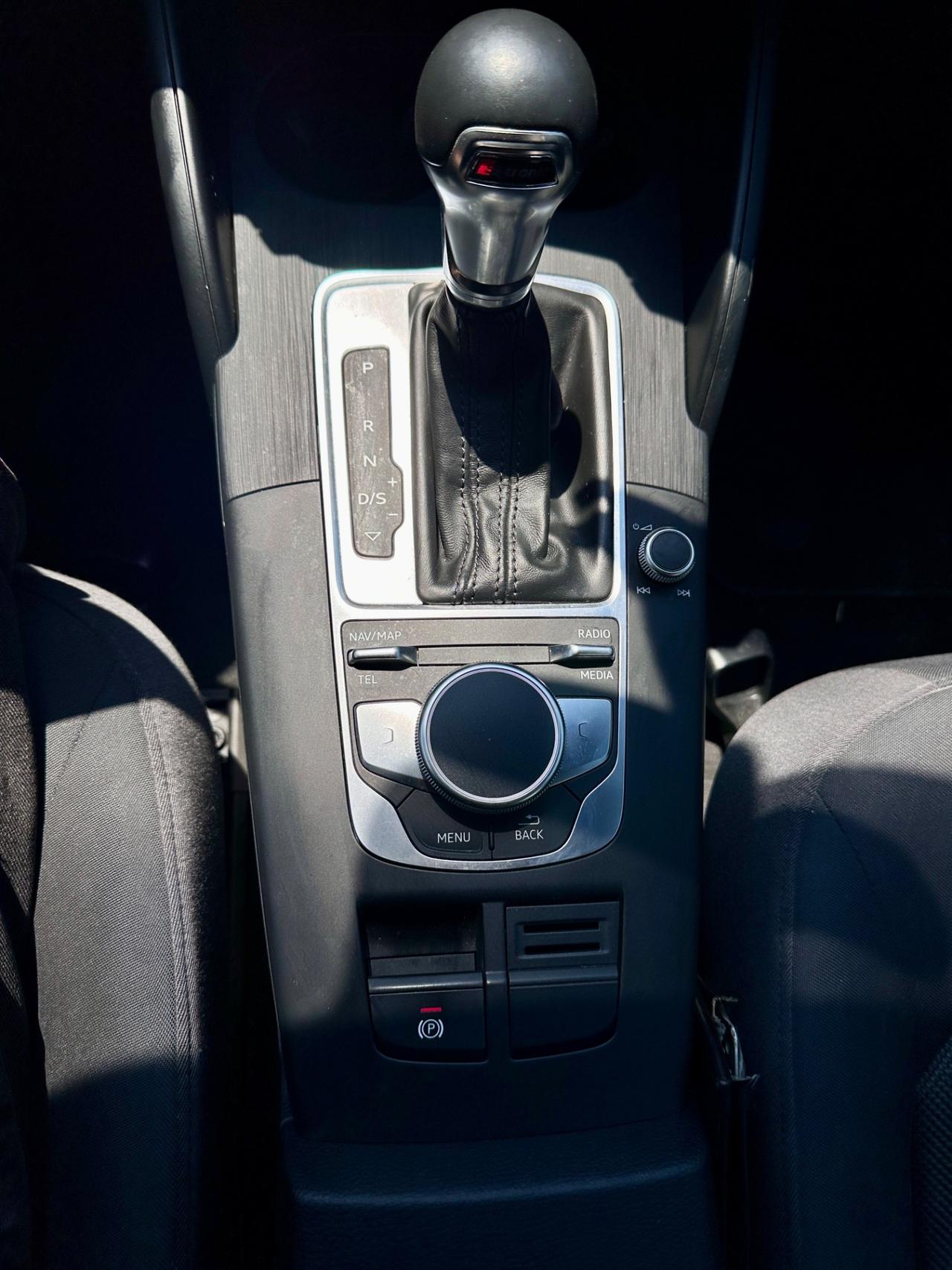 Audi A3 Admired S tronic-2019-VIRTUAL-MATRIX/18”