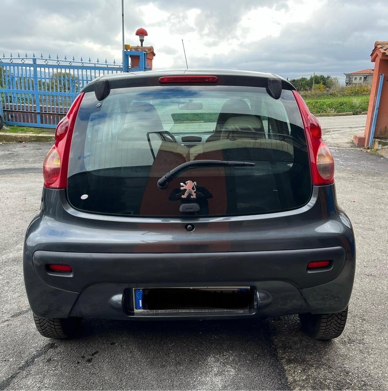 Peugeot 107 1.4 HDi 5p. Sweet Years-km124000-