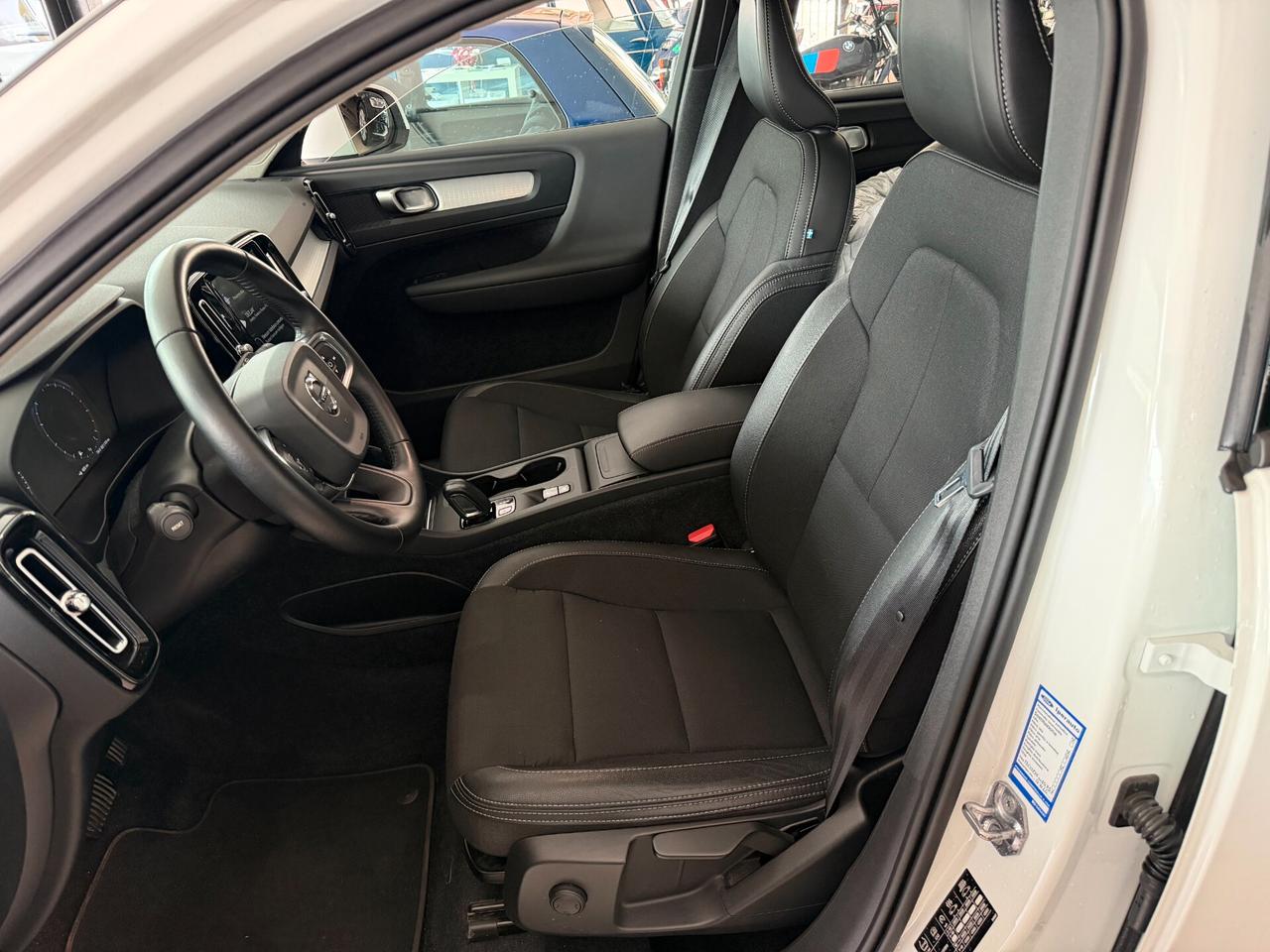 Volvo XC40 2.0cc 190Cv Automatica-Retrocamera