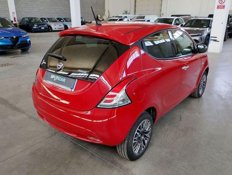 Lancia Ypsilon 1.0 FireFly 5 porte S&S Hybrid Gold Plus