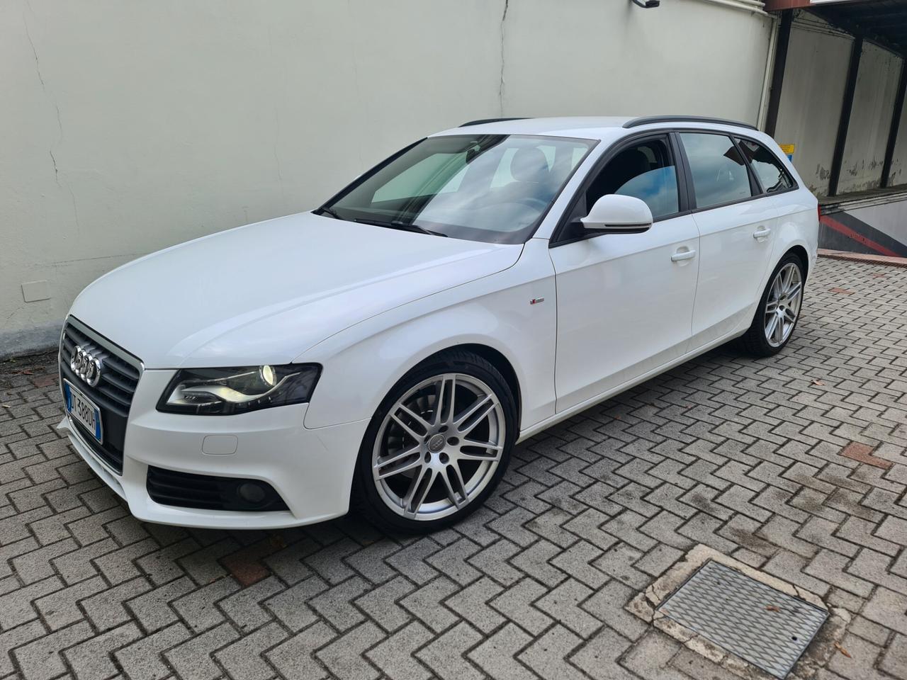 Audi A4 Avant 2.0 TDI 143CV S-Line