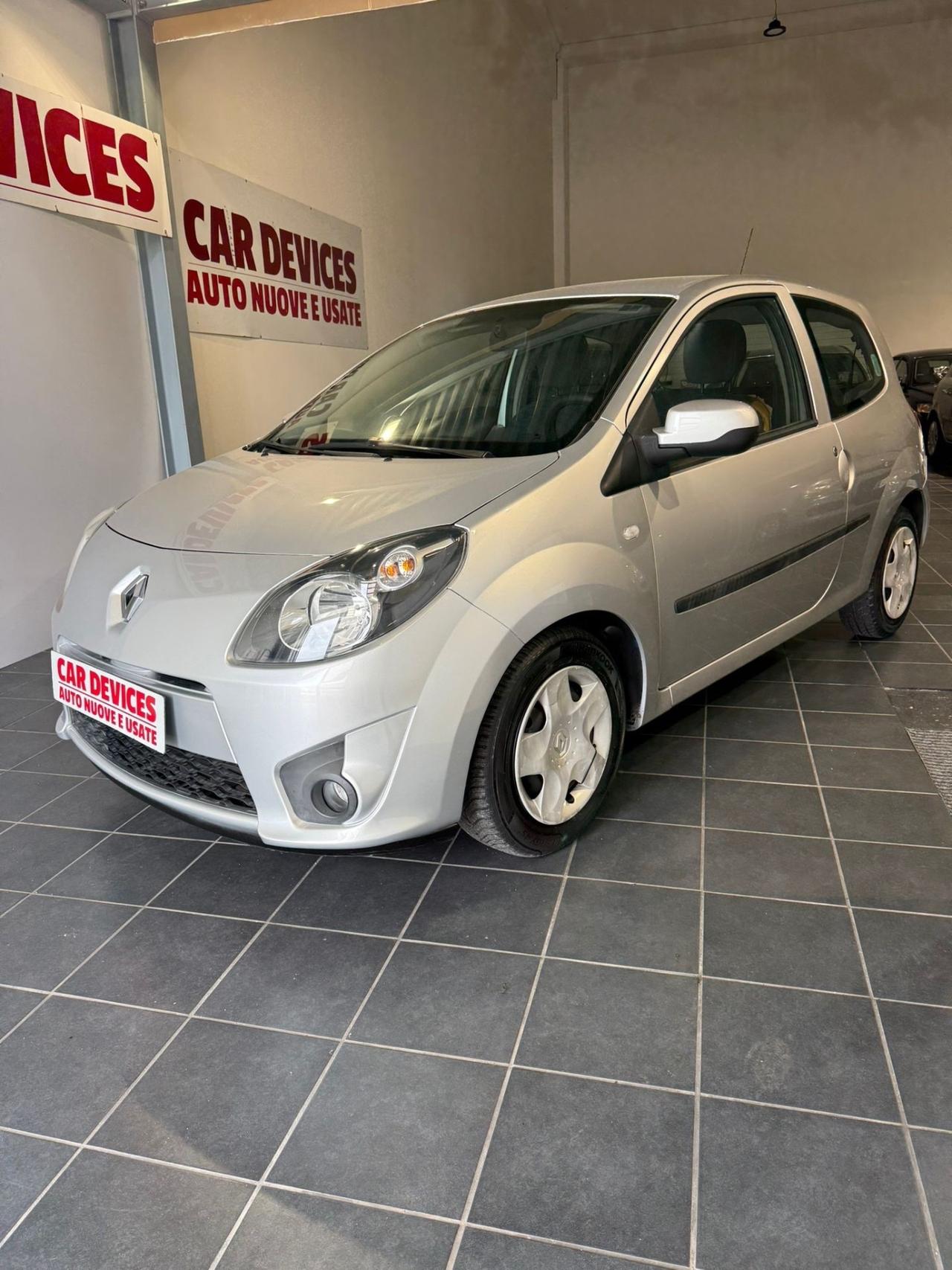 Renault Twingo 1.2 -BENZINA-NEOPATENTATI