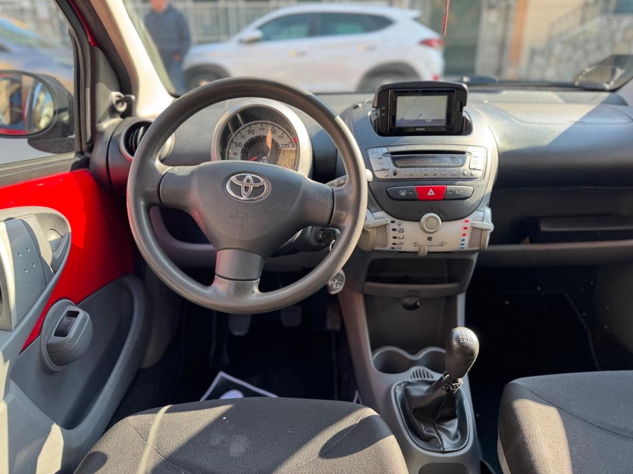 Toyota Aygo 1.0 12V VVT-i 5 porte Deep Ocean Connect