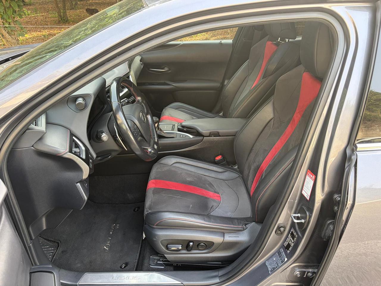 Lexus UX 2.0 Hybrid 152cv Tetto F Sport