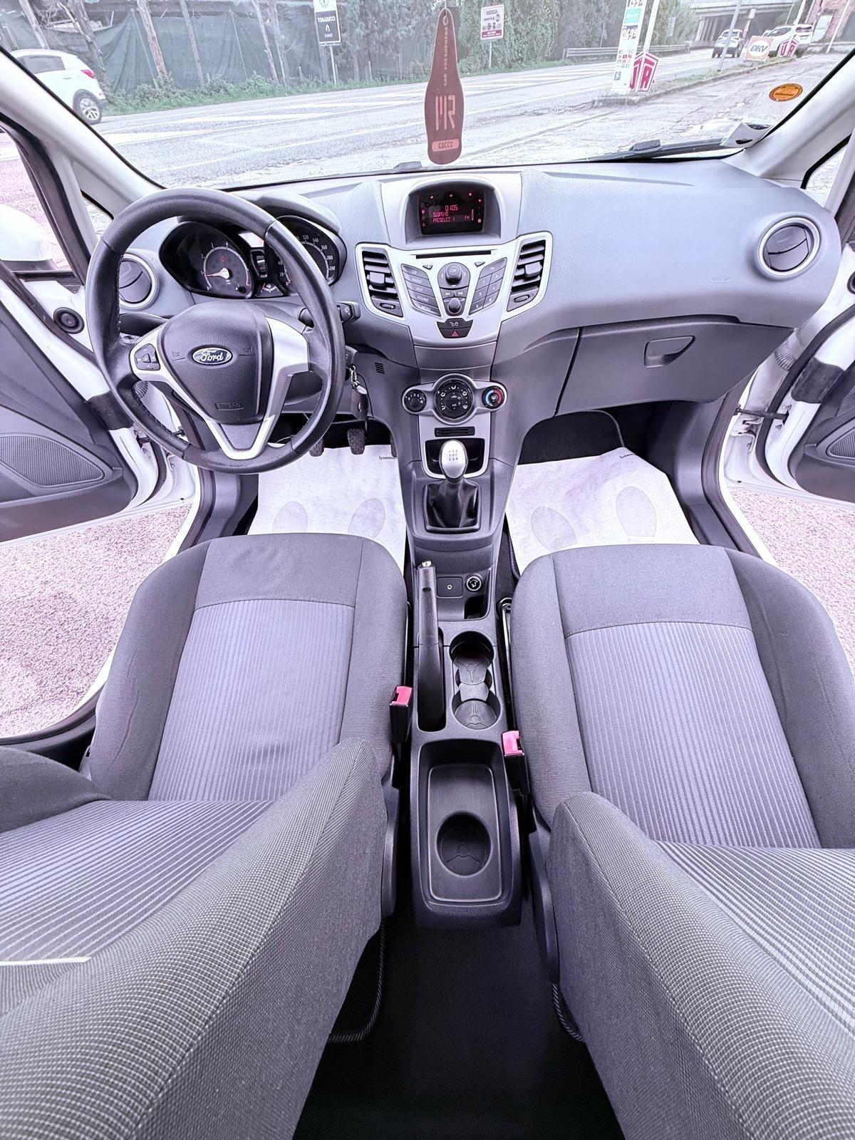 Ford Fiesta 1.2 82 CV 5 porte Titanium Ok neopatentati