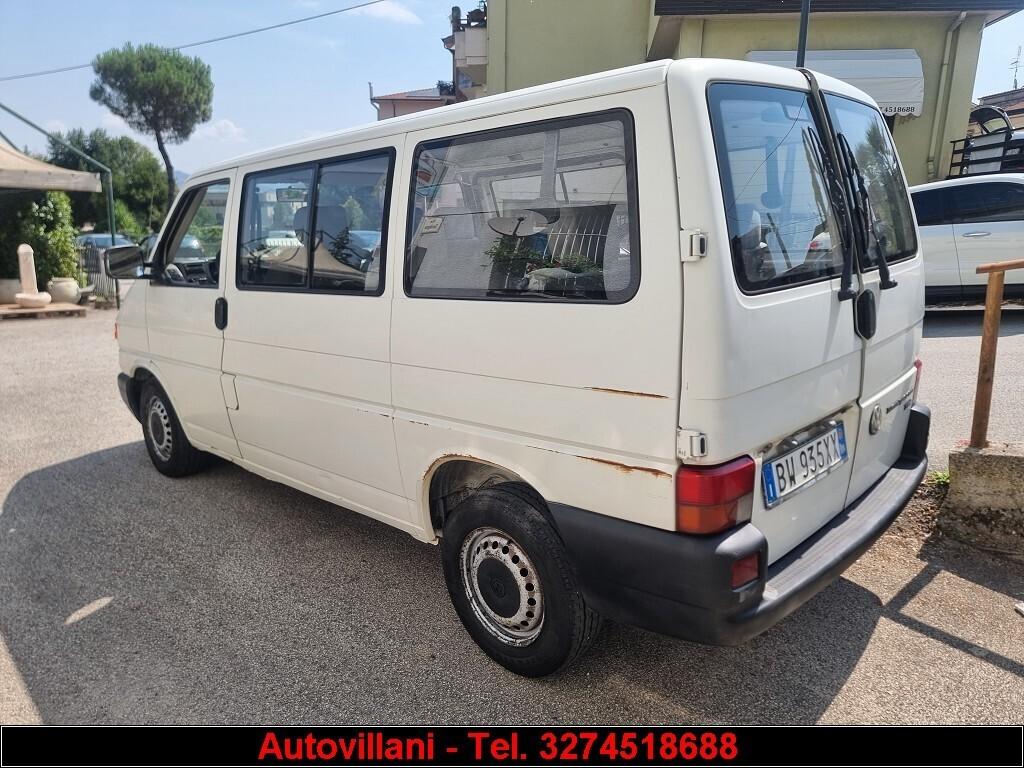 VOLKSWAGEN CARAVELLE-9 POSTI 2001
