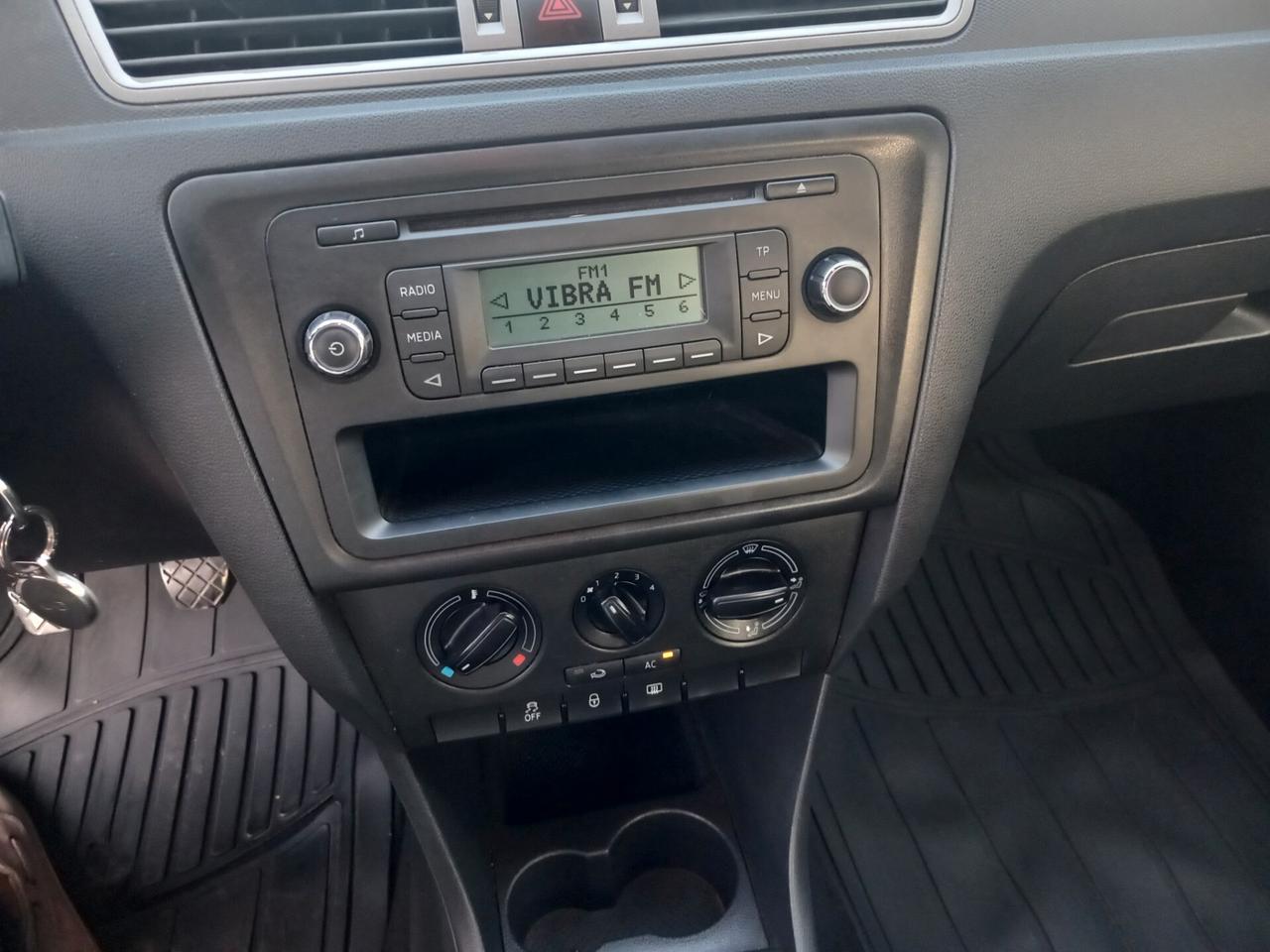 Skoda Rapid 1.2 TSI 86CV Active ok perneo patentati a € 158 mese
